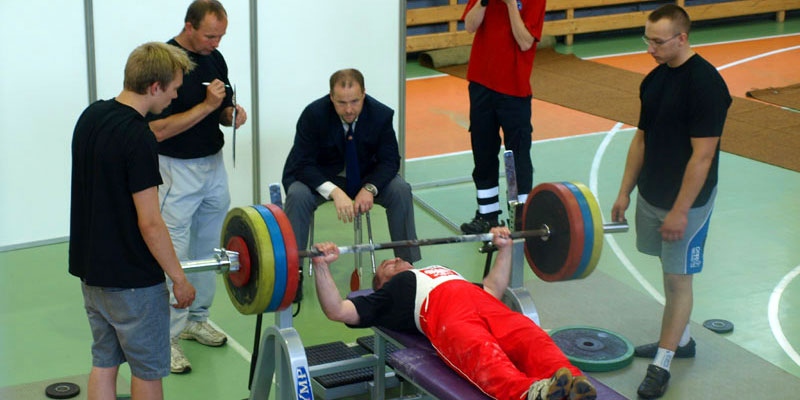 foto:Zawody w Wyciskaniu Sztangi Leżąc - Żywiec 2013