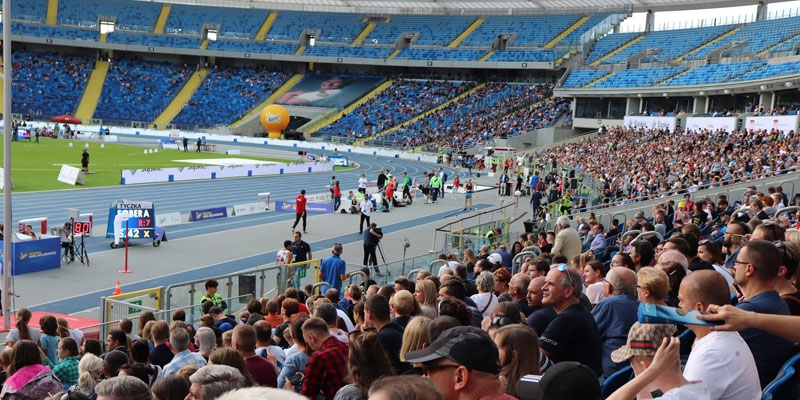 foto:Przedstawiciele Stowarzyszenia na Śląskim Stadionie